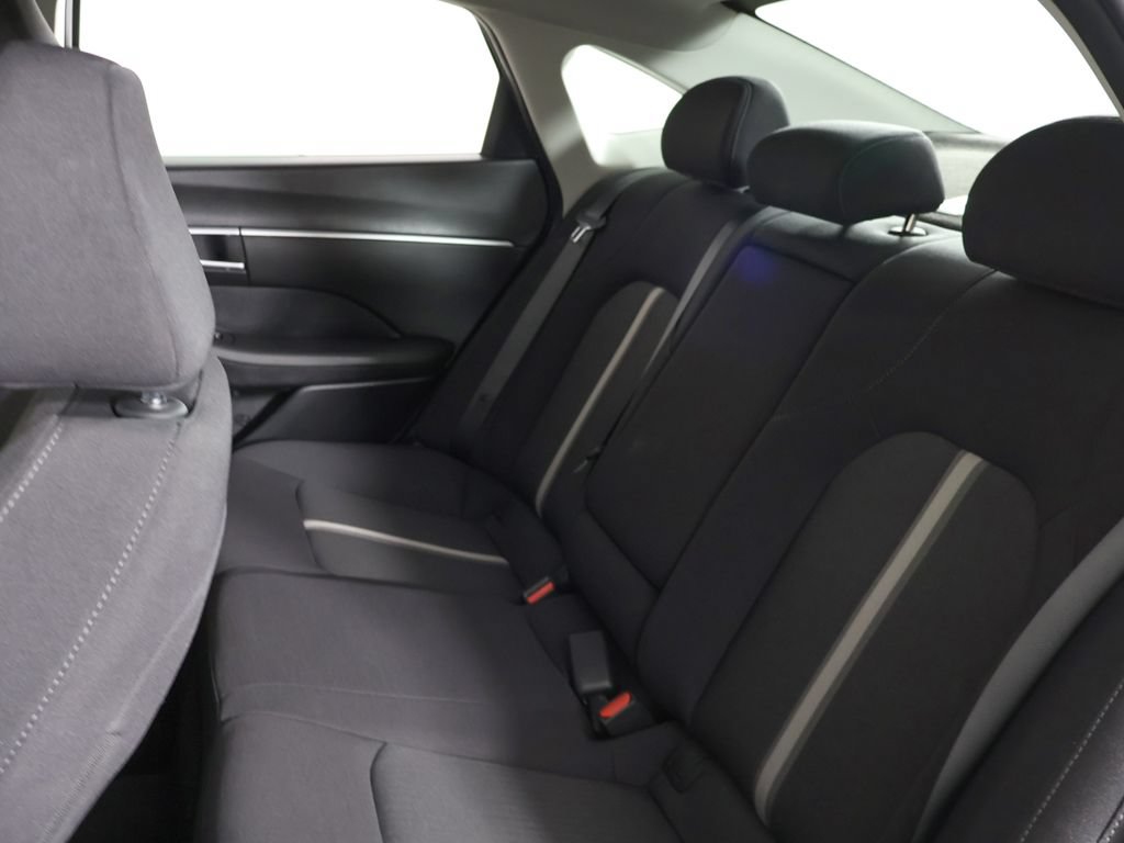Used 2025 Hyundai Sonata SEL FWD image 31