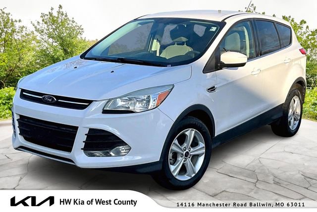 Used 2015 Ford Escape SE FWD image 1