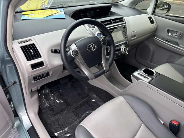 Used 2017 Toyota Prius V Four FWD image 22