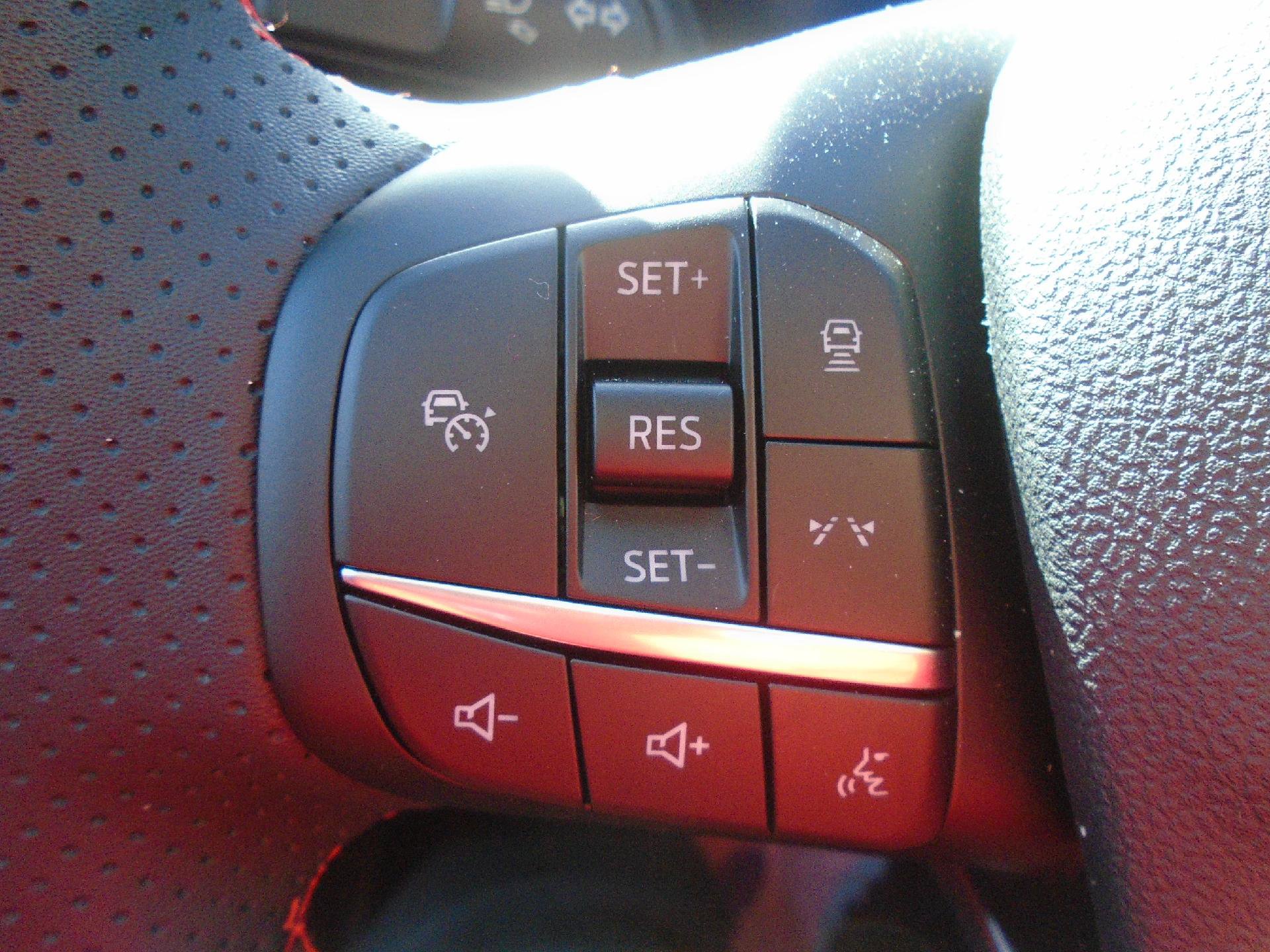 Used 2024 Ford Escape ST-Line Elite w/ Premium Technology Package image 17