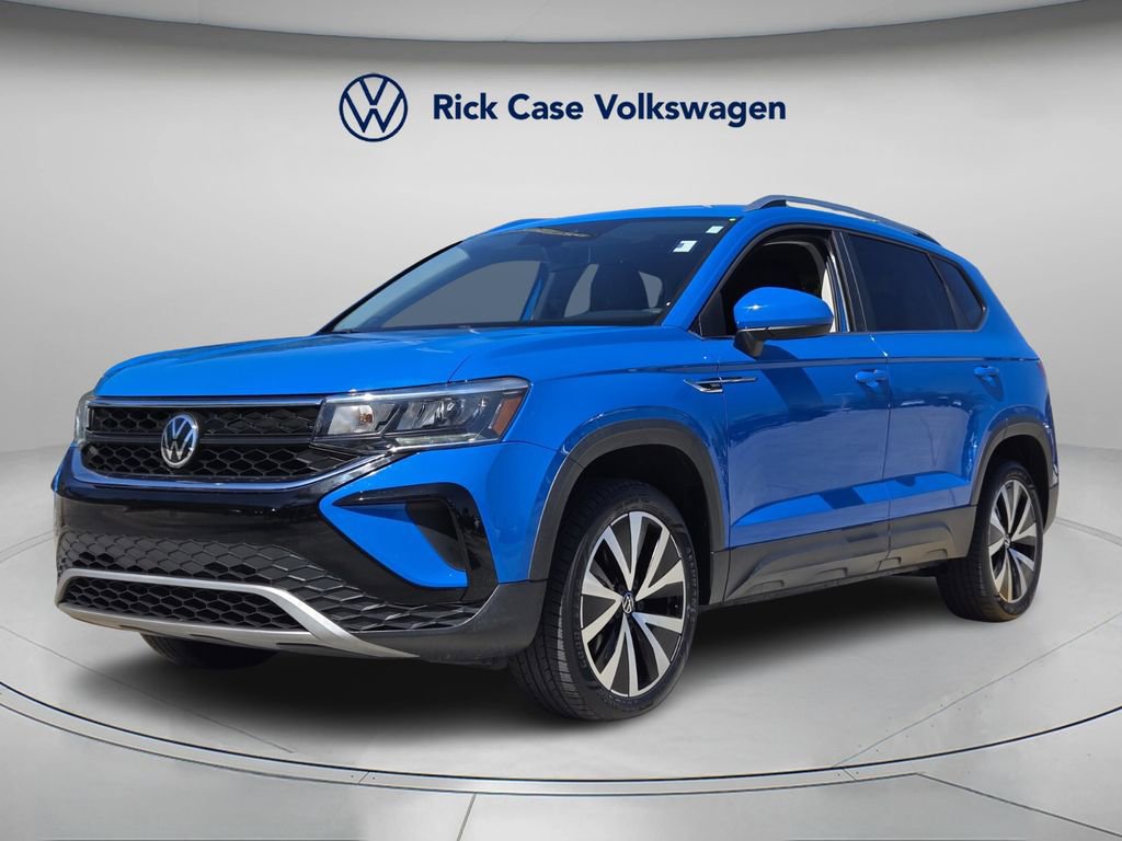 Used 2022 Volkswagen Taos SE w/ IQ.Drive SE Package image 8