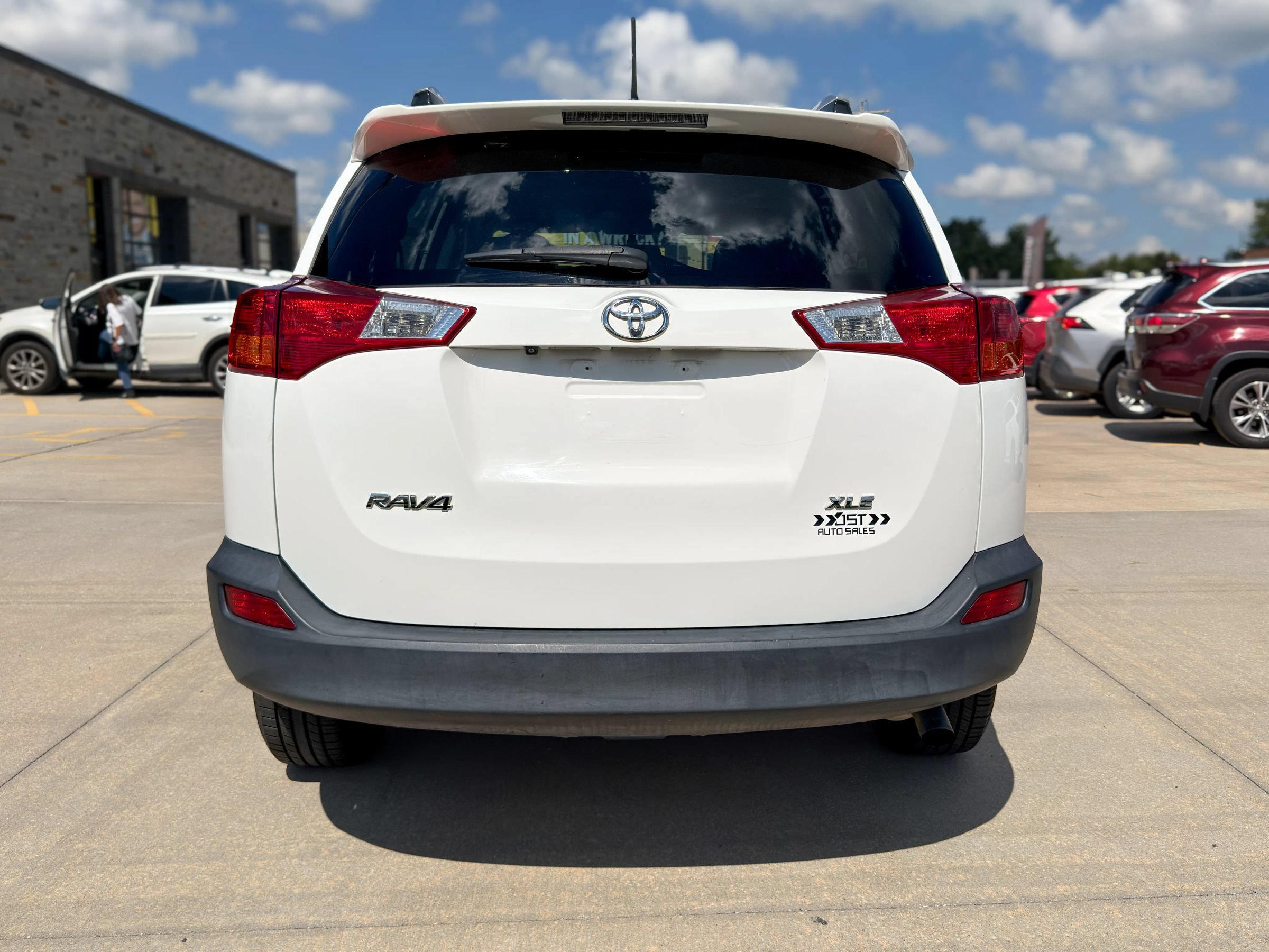 Used 2014 Toyota RAV4 XLE FWD image 6