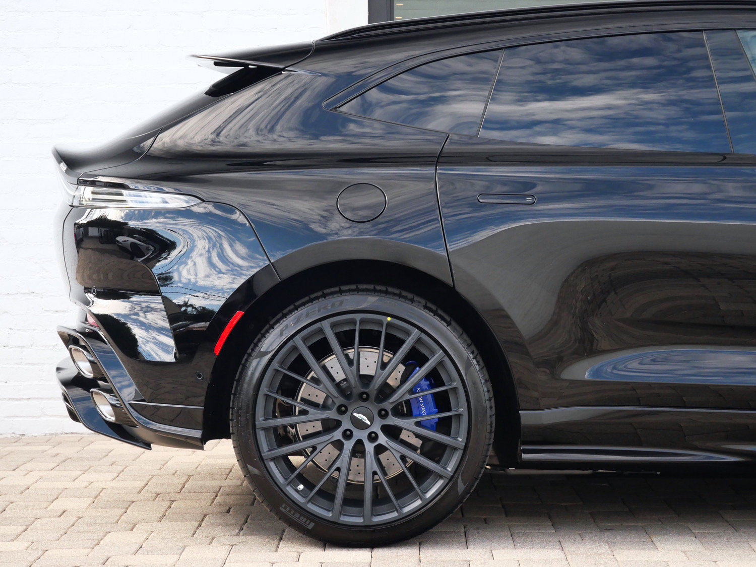 New 2026 Aston Martin DBX S AWD/4WD image 15