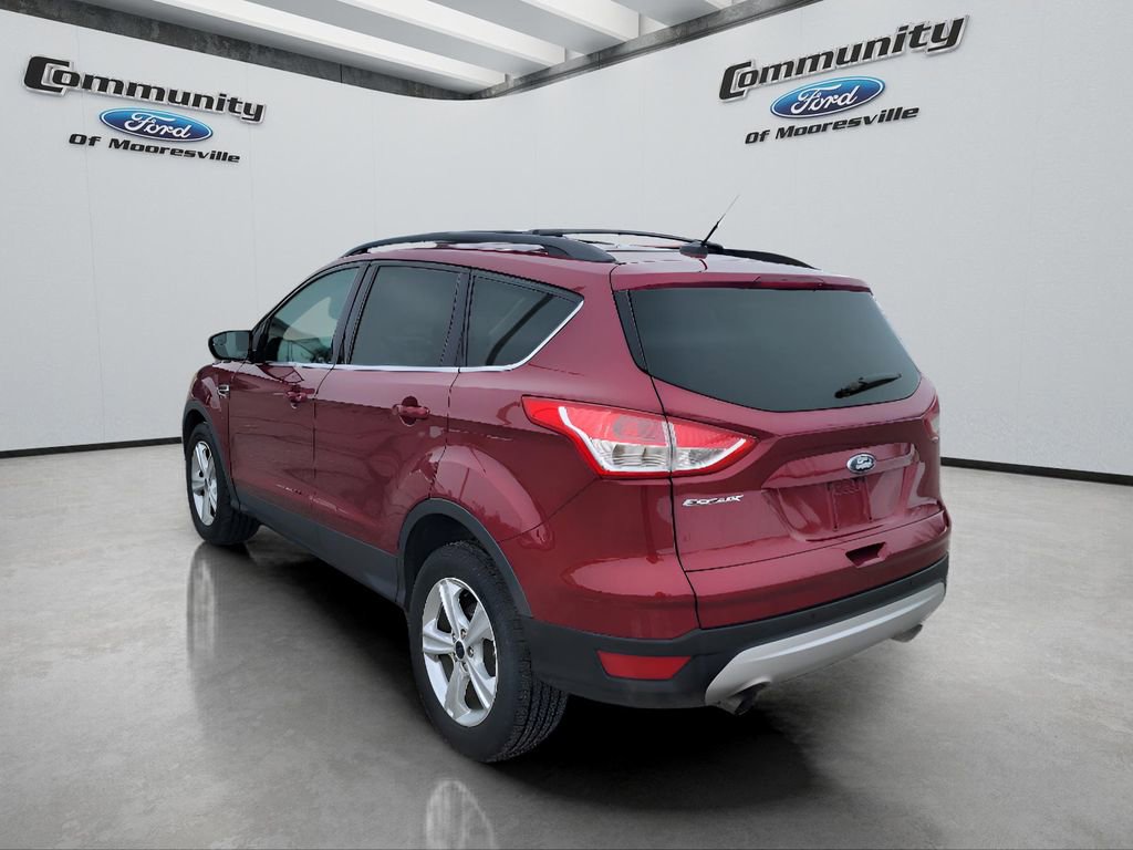 Used 2016 Ford Escape SE w/ Equipment Group 201A image 8