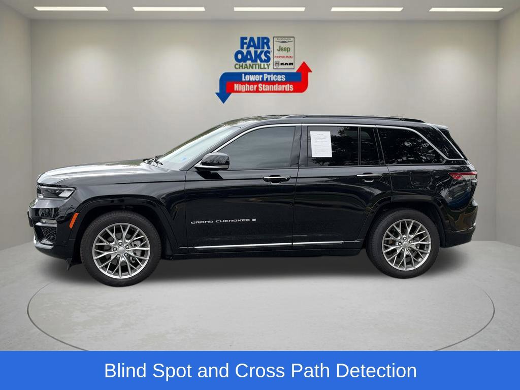 Used 2025 Jeep Grand Cherokee Summit AWD/4WD image 12