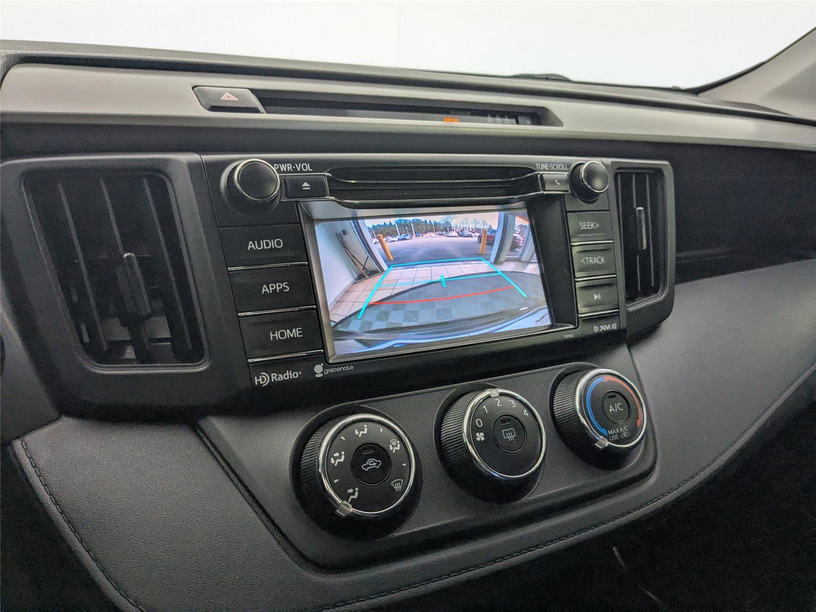 Used 2018 Toyota RAV4 LE image 14