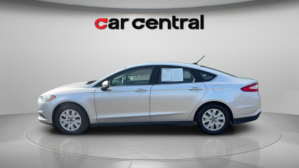 Used 2014 Ford Fusion S FWD image 2