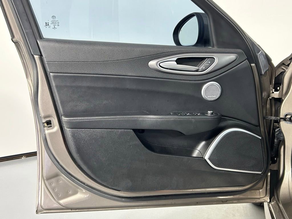 Used 2019 Alfa Romeo Giulia Ti Sport w/ Quick Order Package 22S Sport image 31