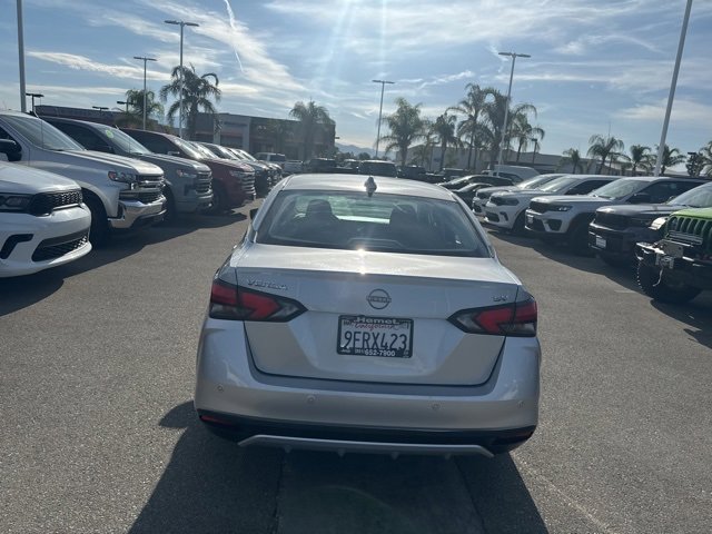 Used 2023 Nissan Versa SV image 7