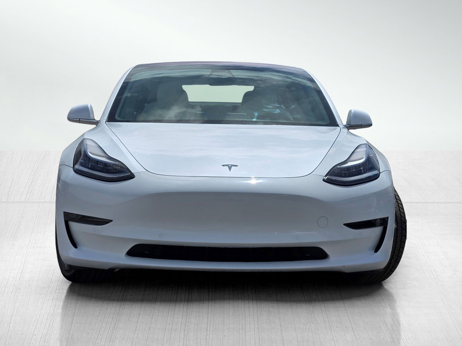 Used 2018 Tesla Model 3 Long Range RWD image 2
