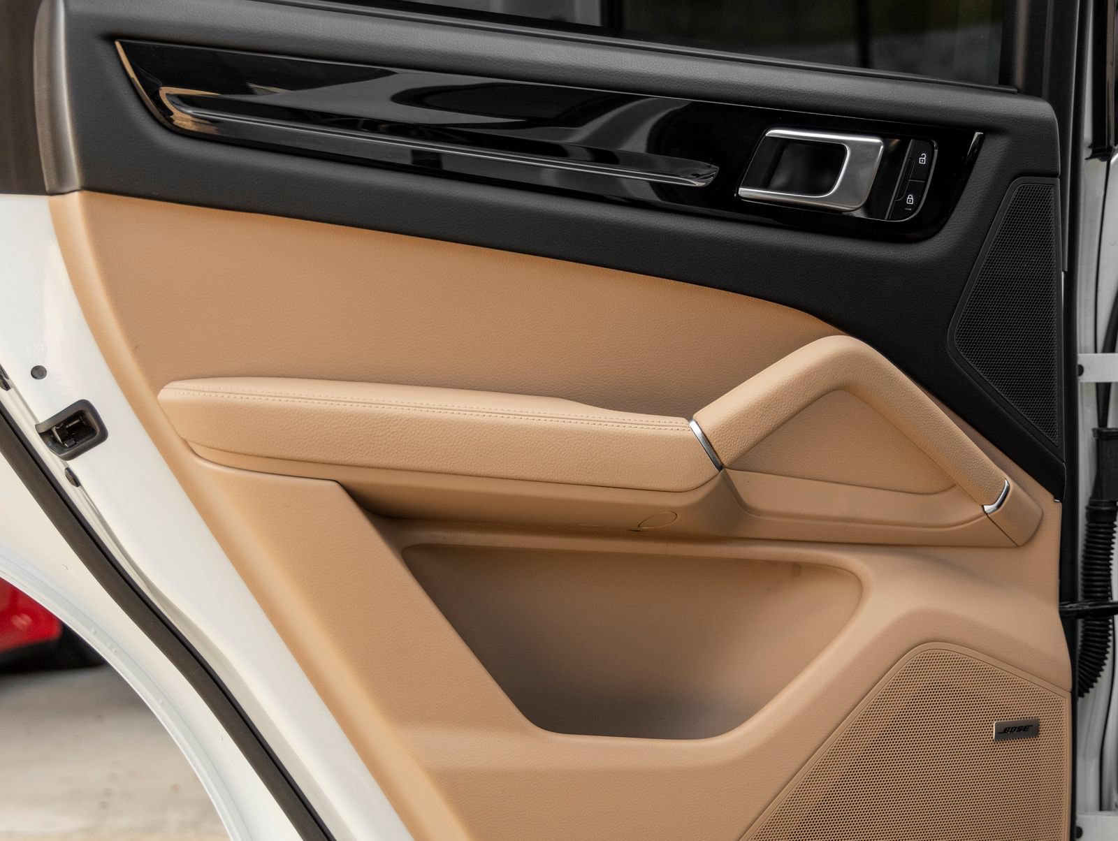 Certified 2023 Porsche Cayenne AWD/4WD image 34