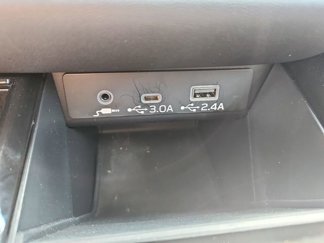 Used 2025 Subaru Outback Premium image 25