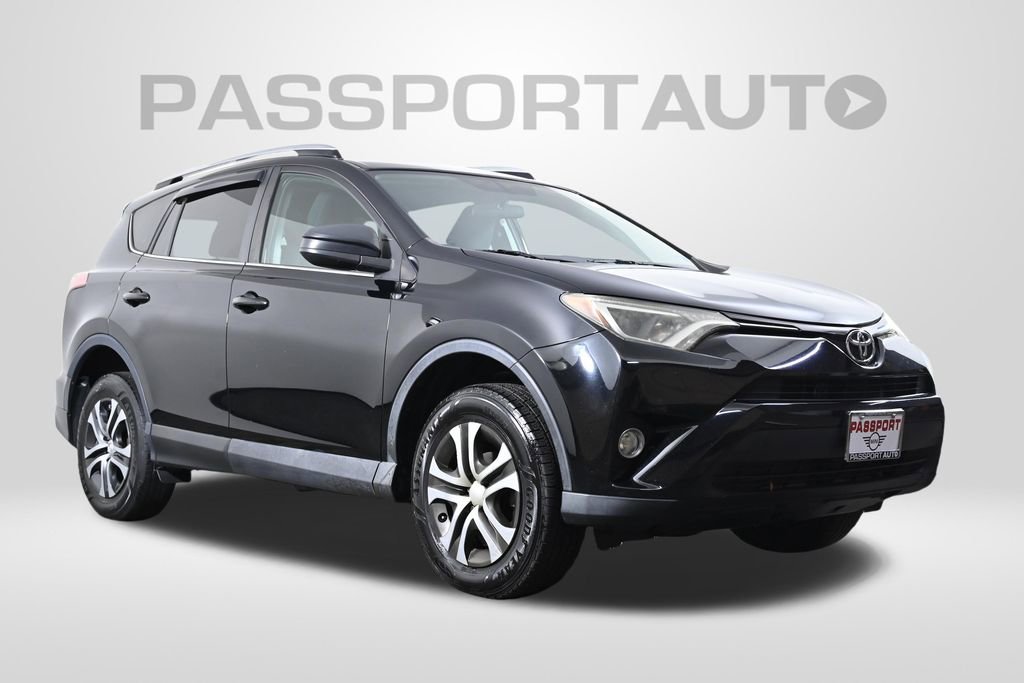 Used 2016 Toyota RAV4 LE image 3