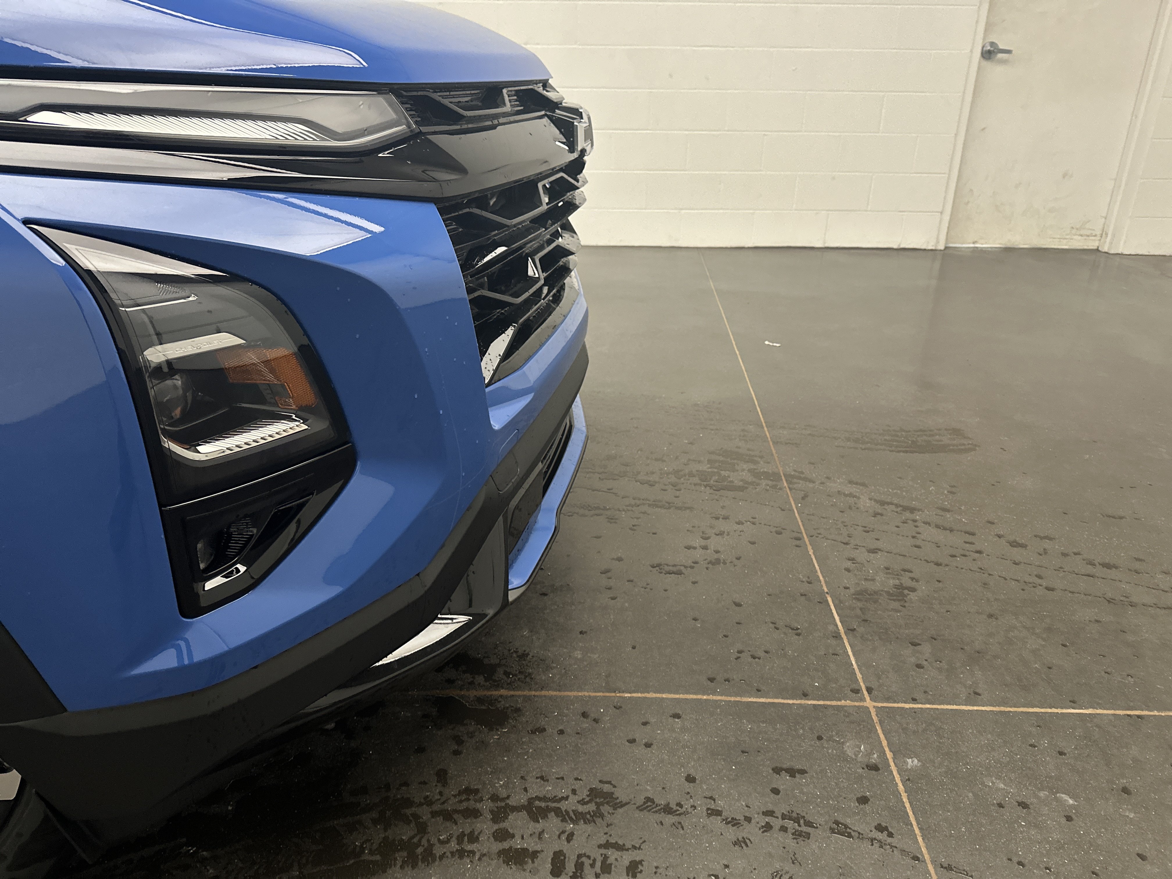 New 2026 Chevrolet Equinox RS w/ Convenience Package III FWD image 2
