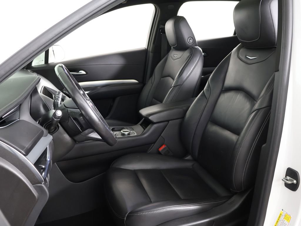 Used 2020 Cadillac XT4 Premium Luxury w/ Cold Weather Package AWD/4WD image 49