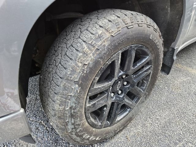 Used 2023 Chevrolet Silverado 1500 Custom w/ LPO, Dark Essentials Package AWD/4WD image 10