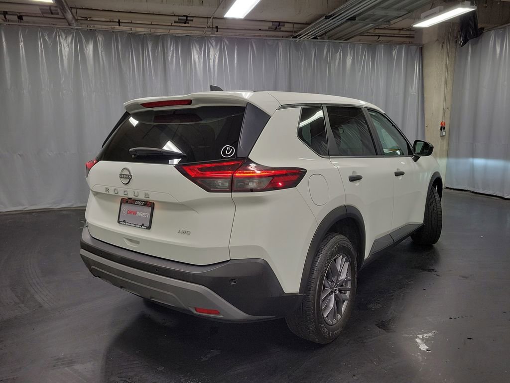 Used 2023 Nissan Rogue S AWD/4WD image 8