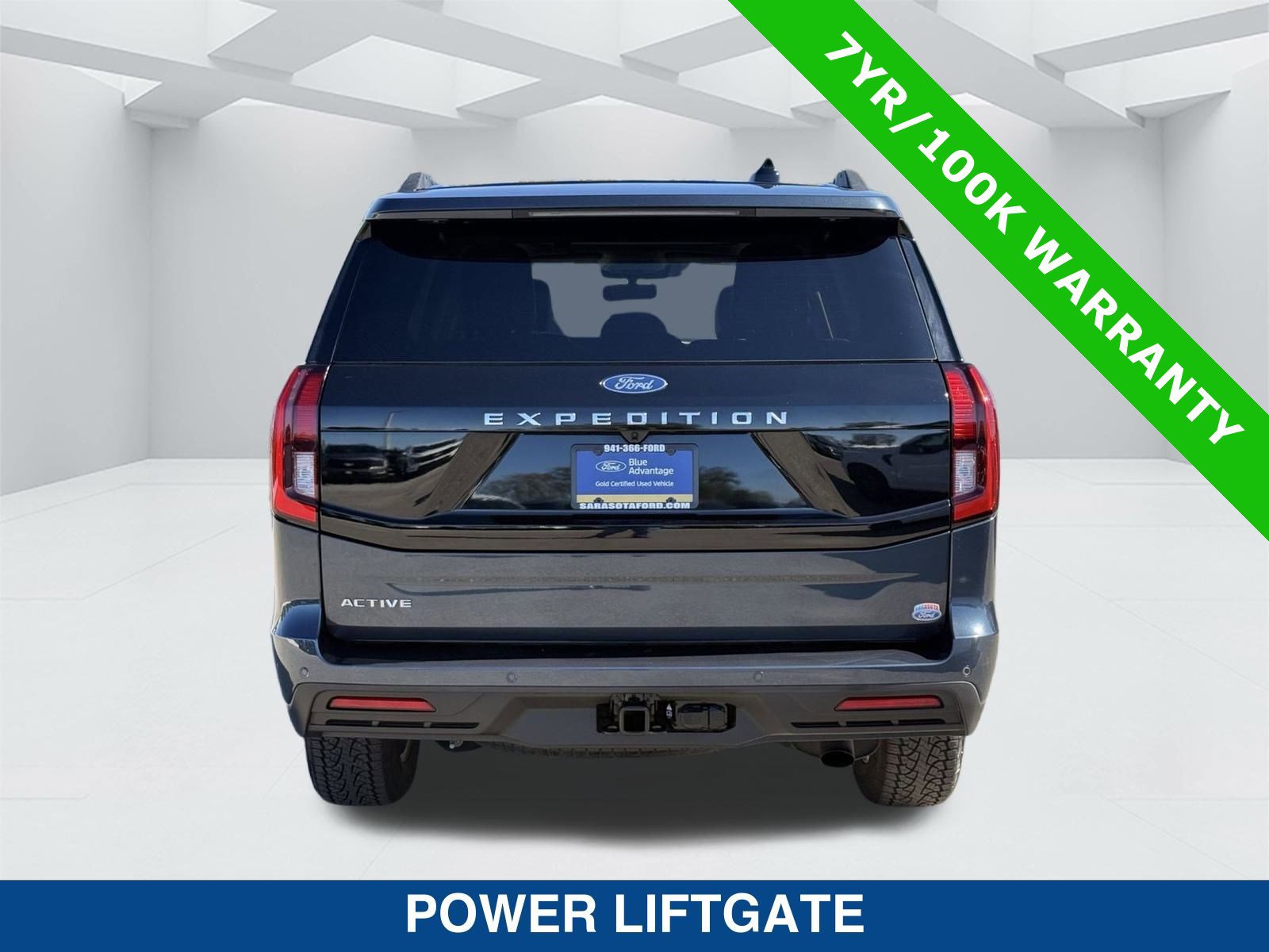 Certified 2025 Ford Expedition Active image 5