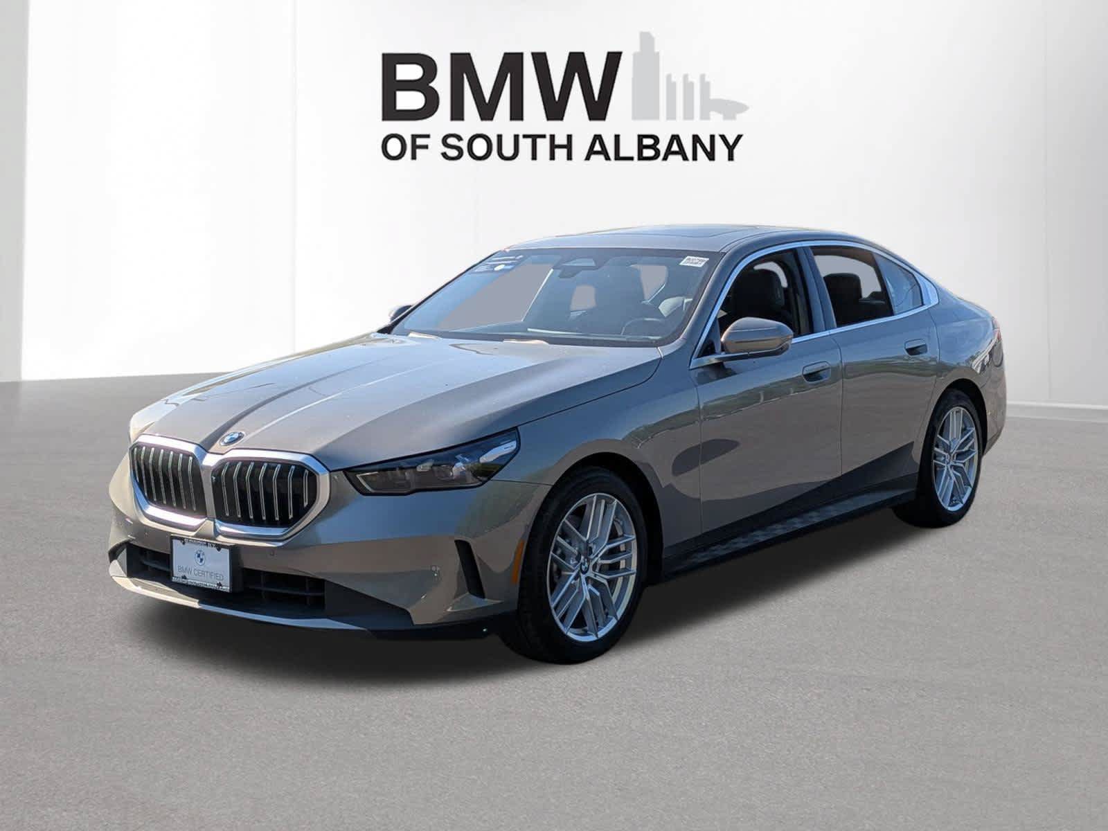 Certified 2024 BMW 530i xDrive w/ Premium Package AWD/4WD image 2