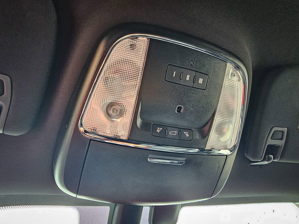 Used 2019 Jeep Grand Cherokee Limited image 33