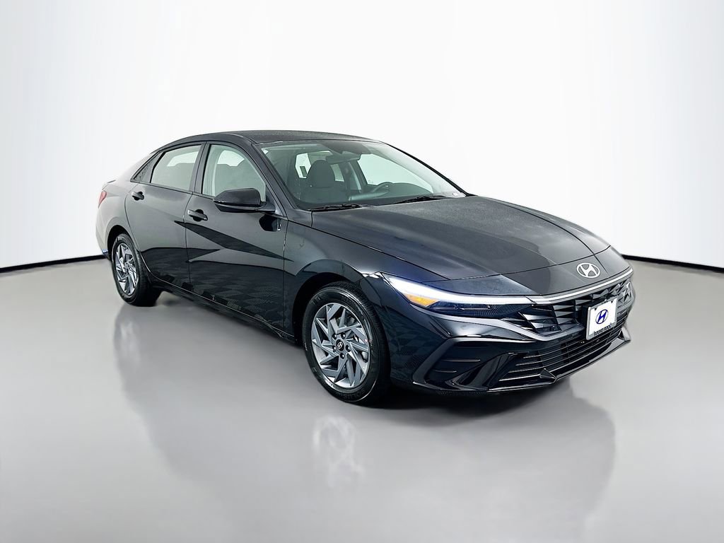 New 2026 Hyundai Elantra Blue image 3