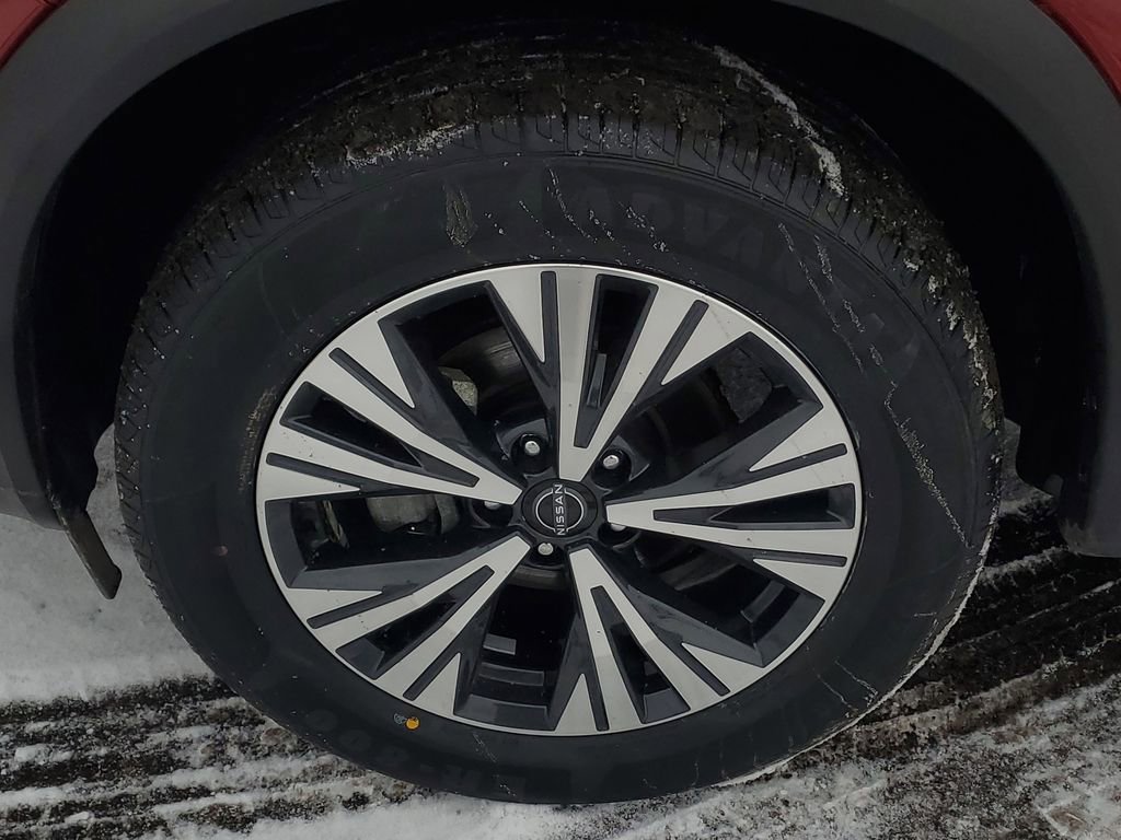 Used 2023 Nissan Rogue SV image 5