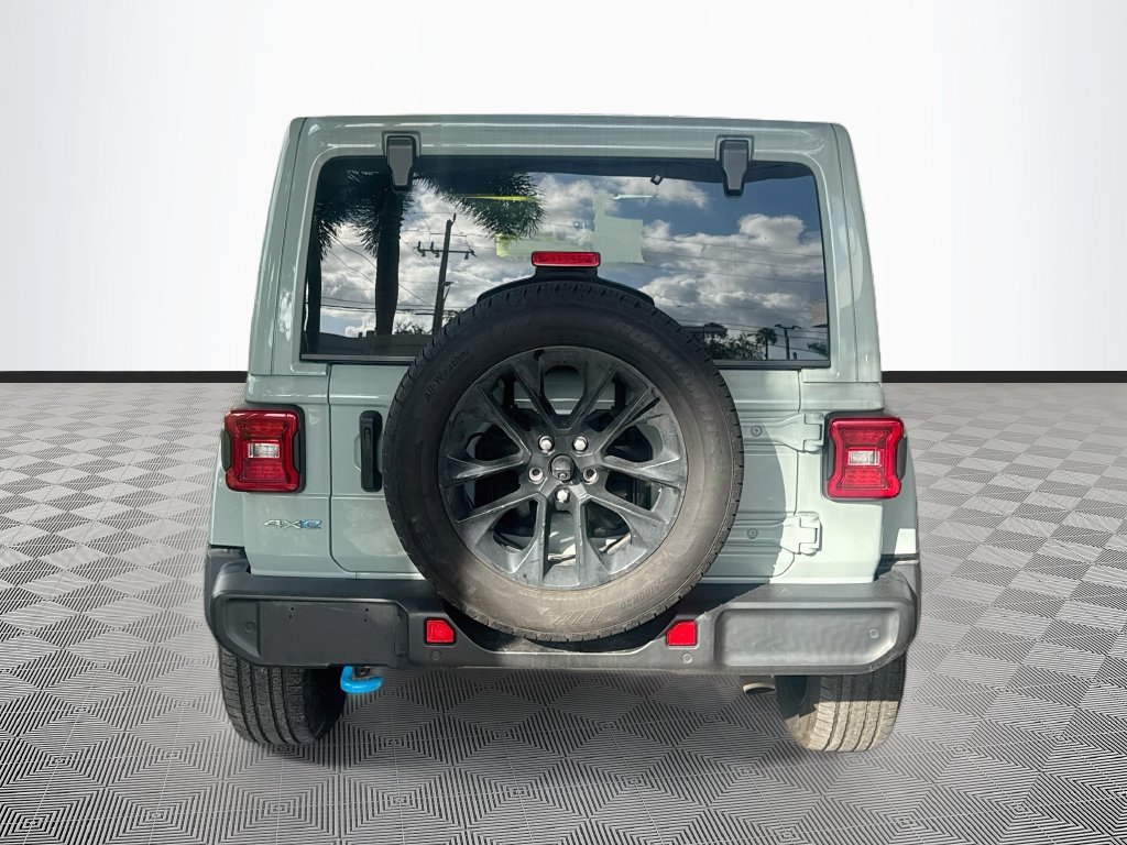 Used 2024 Jeep Wrangler Unlimited Sahara w/ Technology Group AWD/4WD image 6