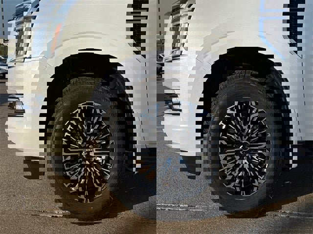 New 2026 Nissan Armada Platinum image 6