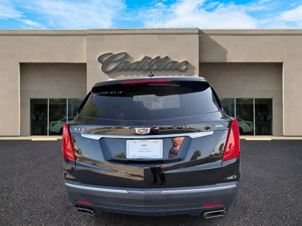 Used 2018 Cadillac XT5 Luxury w/ Driver Awareness Package FWD image 4