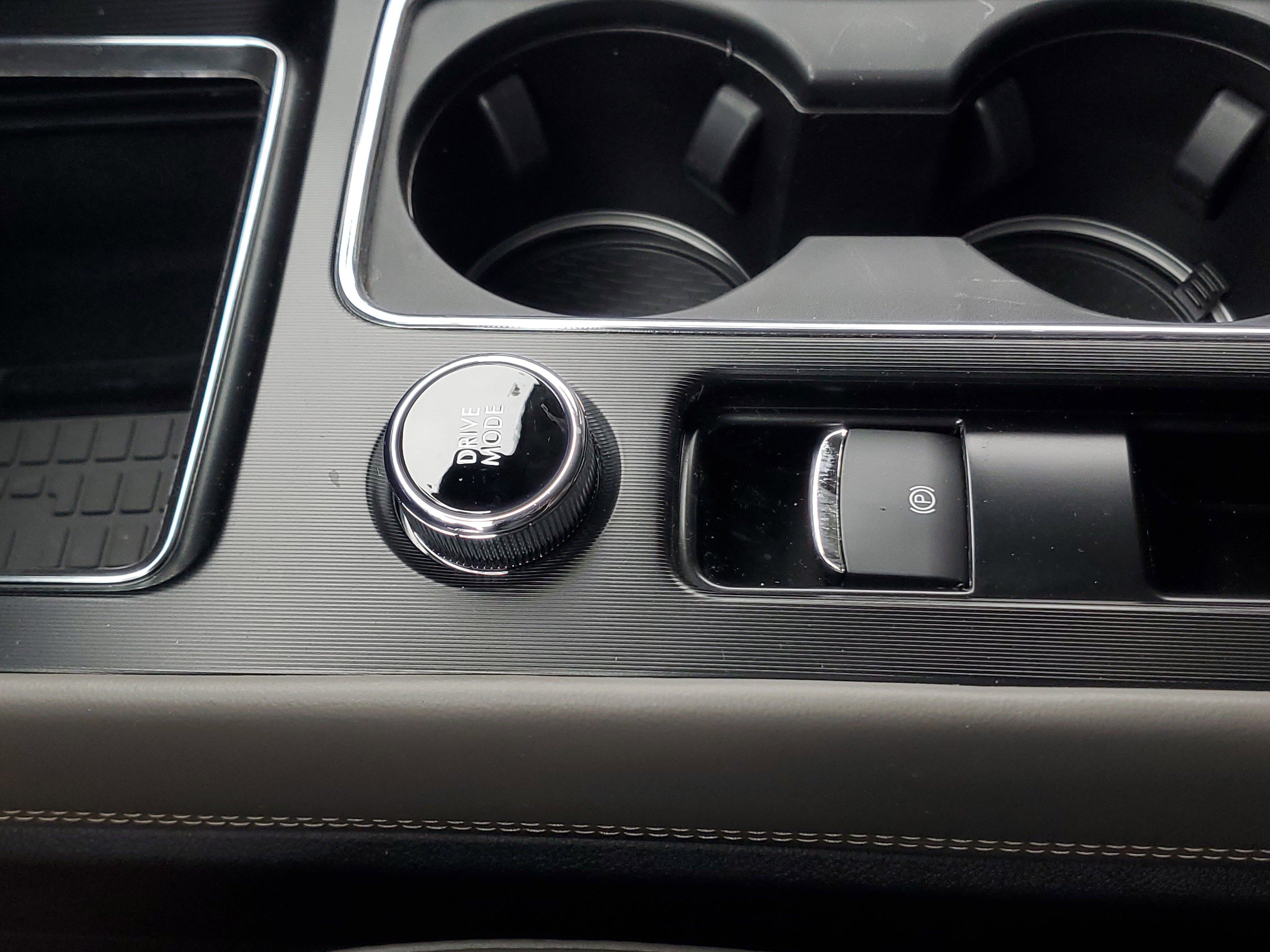 New 2026 Lincoln Corsair Premiere image 24