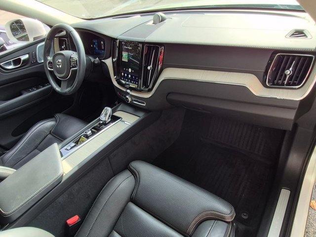 Used 2022 Volvo XC60 B5 Inscription w/ Advanced Package FWD image 21