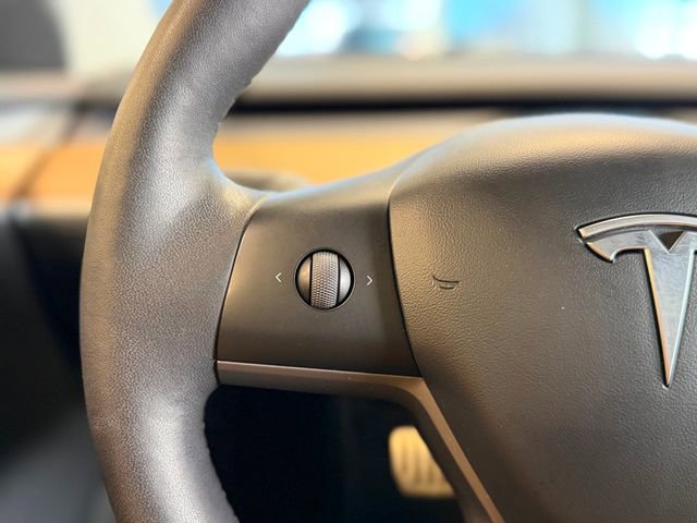 Used 2022 Tesla Model 3 Performance image 23