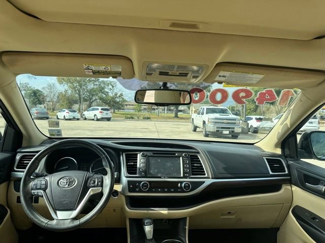 Used 2015 Toyota Highlander Limited image 10