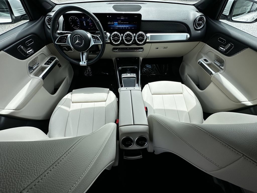 Certified 2025 Mercedes-Benz GLB 250 4MATIC image 26