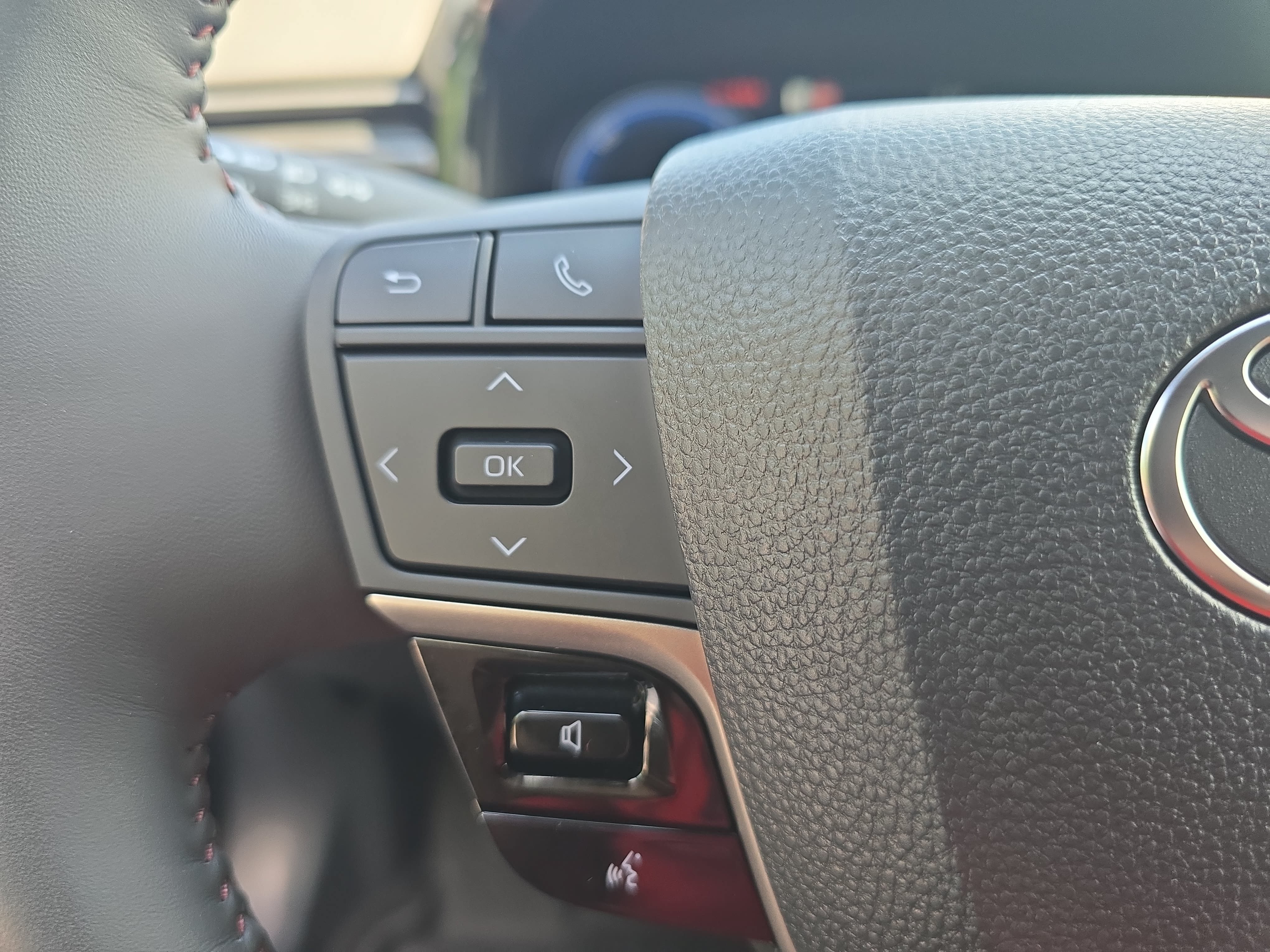 Used 2025 Toyota Camry XSE w/ Premium Plus Package FWD image 15
