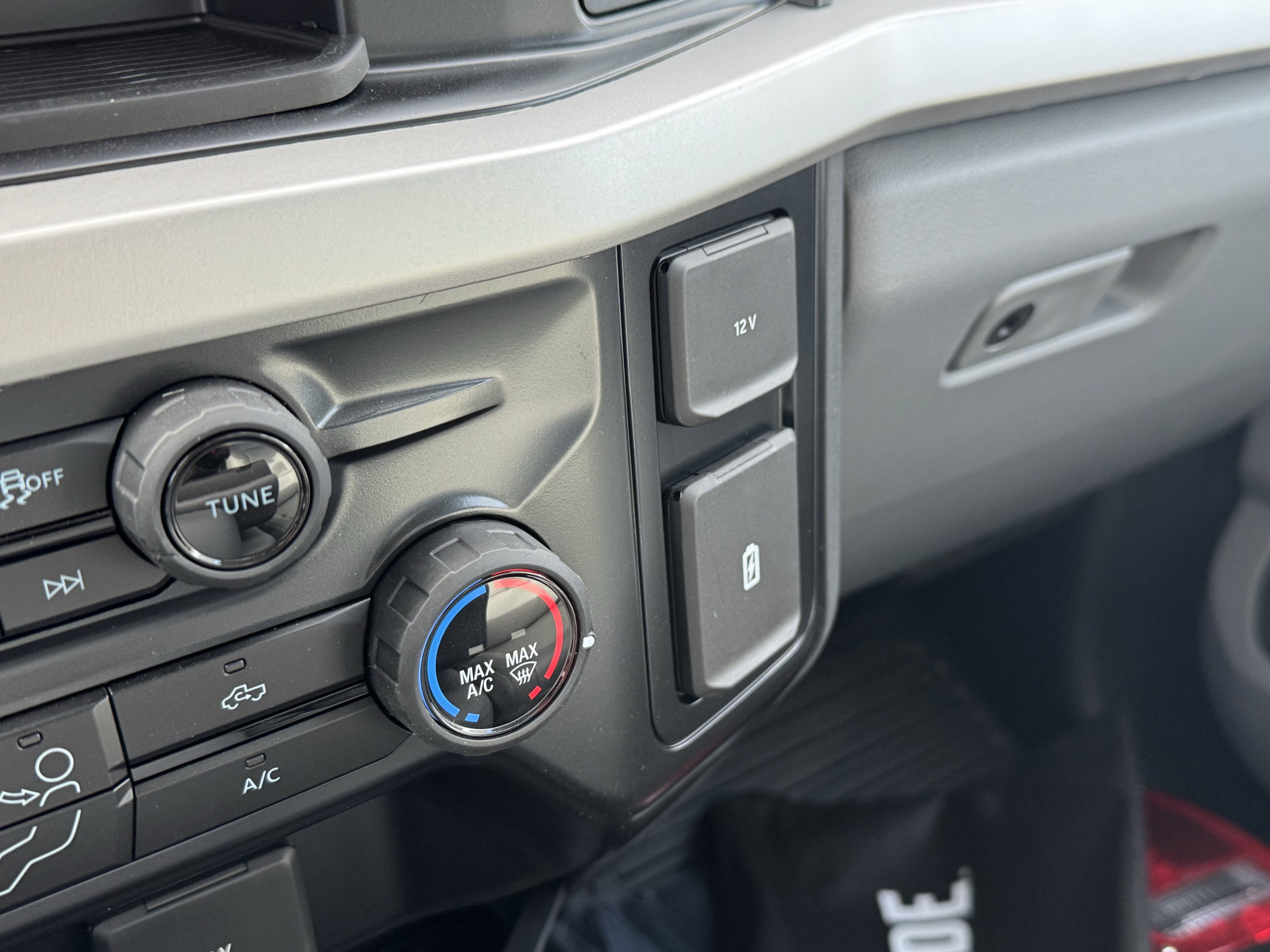 New 2025 Ford F450 XL w/ XL Chrome Package image 21