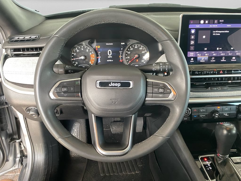 Used 2024 Jeep Compass Latitude AWD/4WD image 12