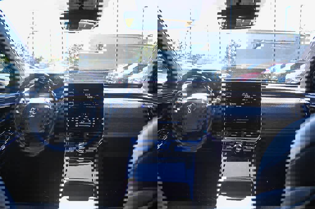 Used 2023 Toyota bZ4X Limited image 18