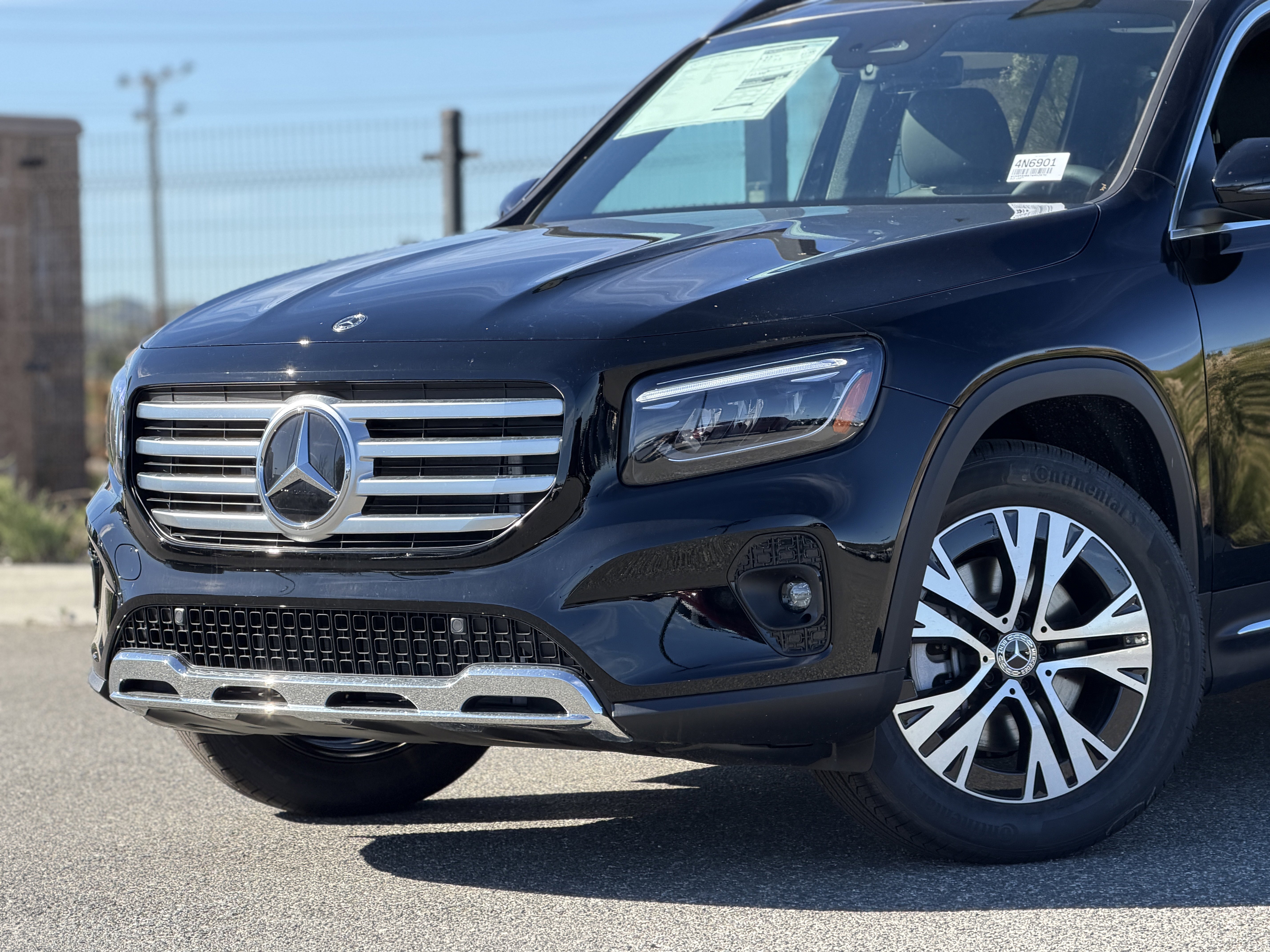 New 2026 Mercedes-Benz GLB 250 4MATIC image 3