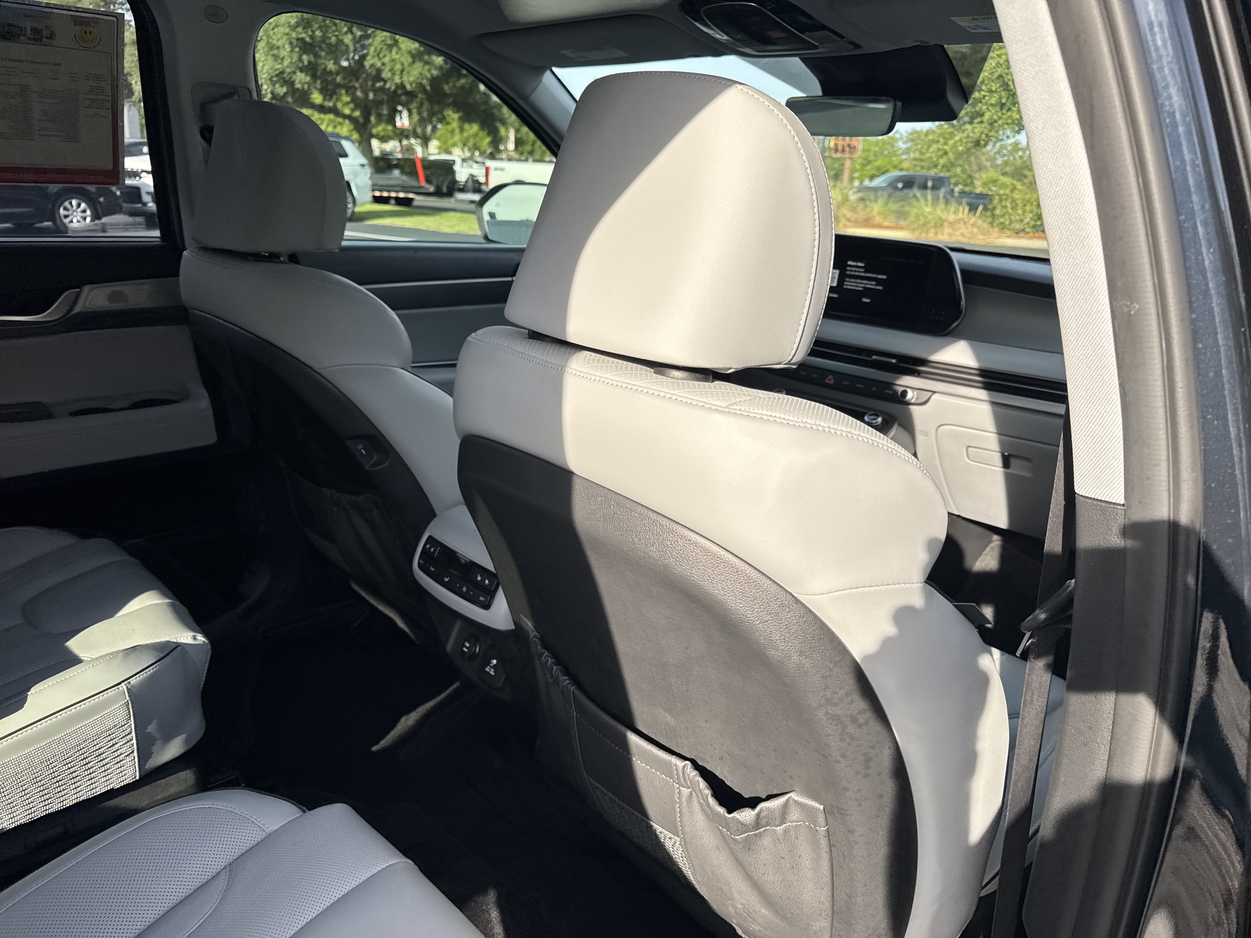 Used 2023 Hyundai Palisade SEL w/ Premium Package AWD/4WD image 33