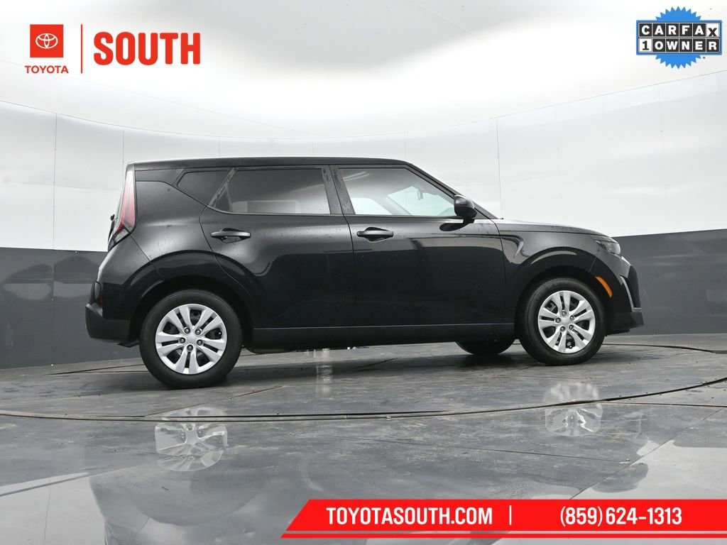 Used 2023 Kia Soul LX image 35