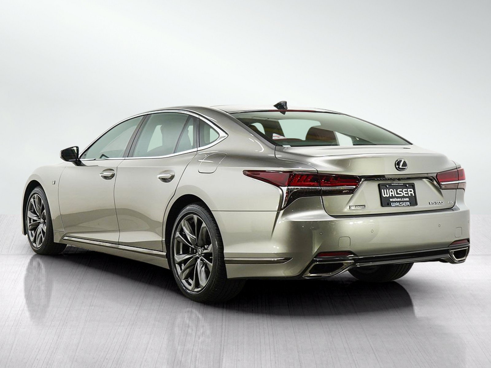 Used 2018 Lexus LS 500 F Sport w/ Accessory Package (Z2) AWD/4WD image 3