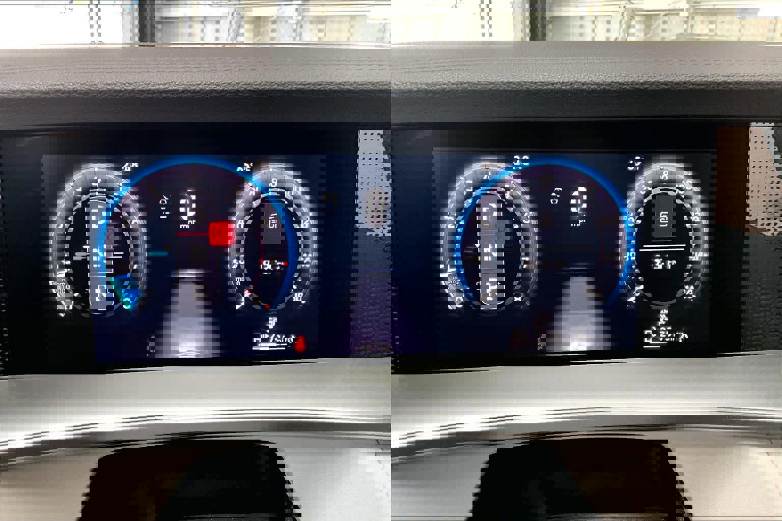 Used 2025 Volkswagen Tiguan SE image 23