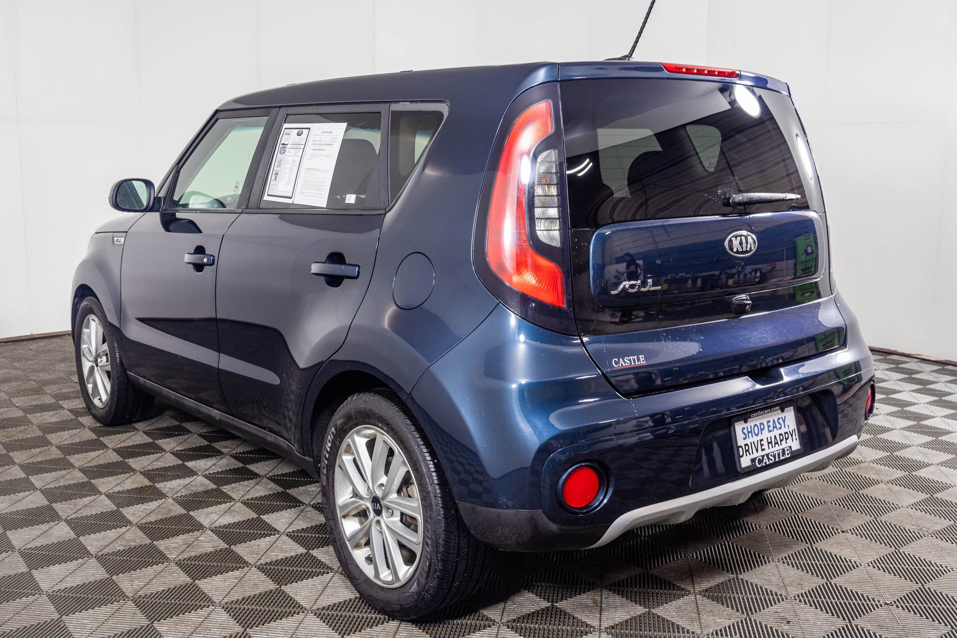 Used 2018 Kia Soul + FWD image 16