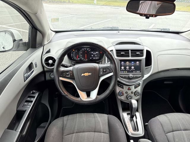 Used 2020 Chevrolet Sonic LT w/ Convenience Package image 14