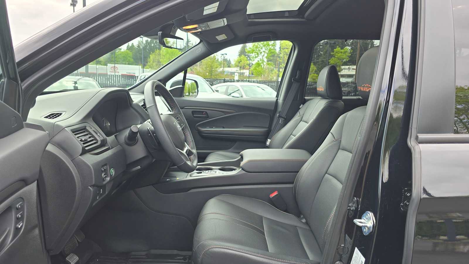 Used 2025 Honda Passport TrailSport image 21