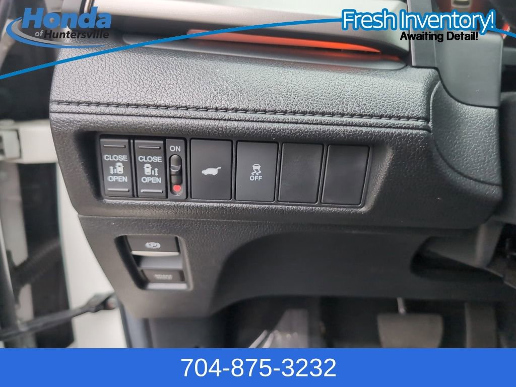 Used 2025 Honda Odyssey Sport-L image 24