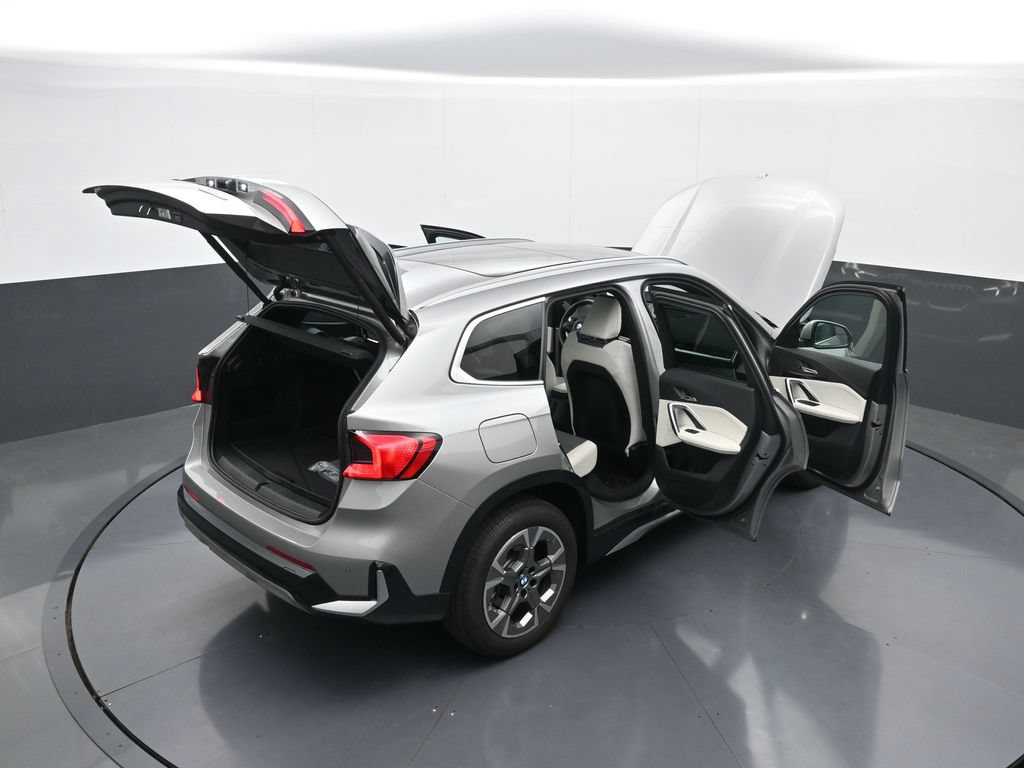 New 2026 BMW X1 xDrive28i w/ Technology Package AWD/4WD image 43