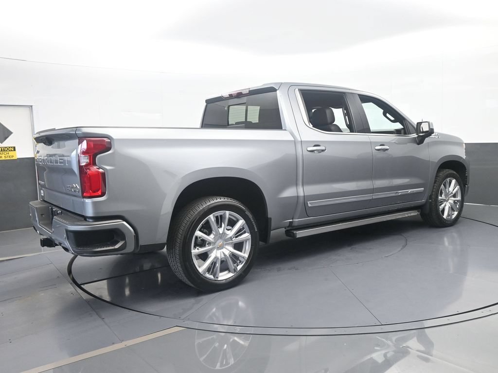 Used 2024 Chevrolet Silverado 1500 High Country w/ Technology Package AWD/4WD image 6