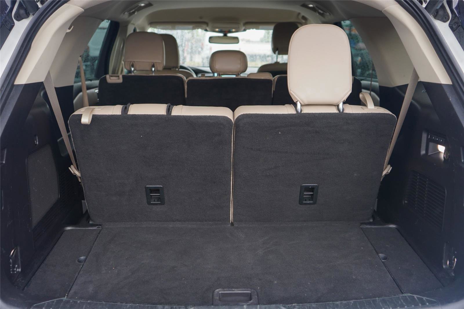 Used 2020 Ford Explorer Limited image 31